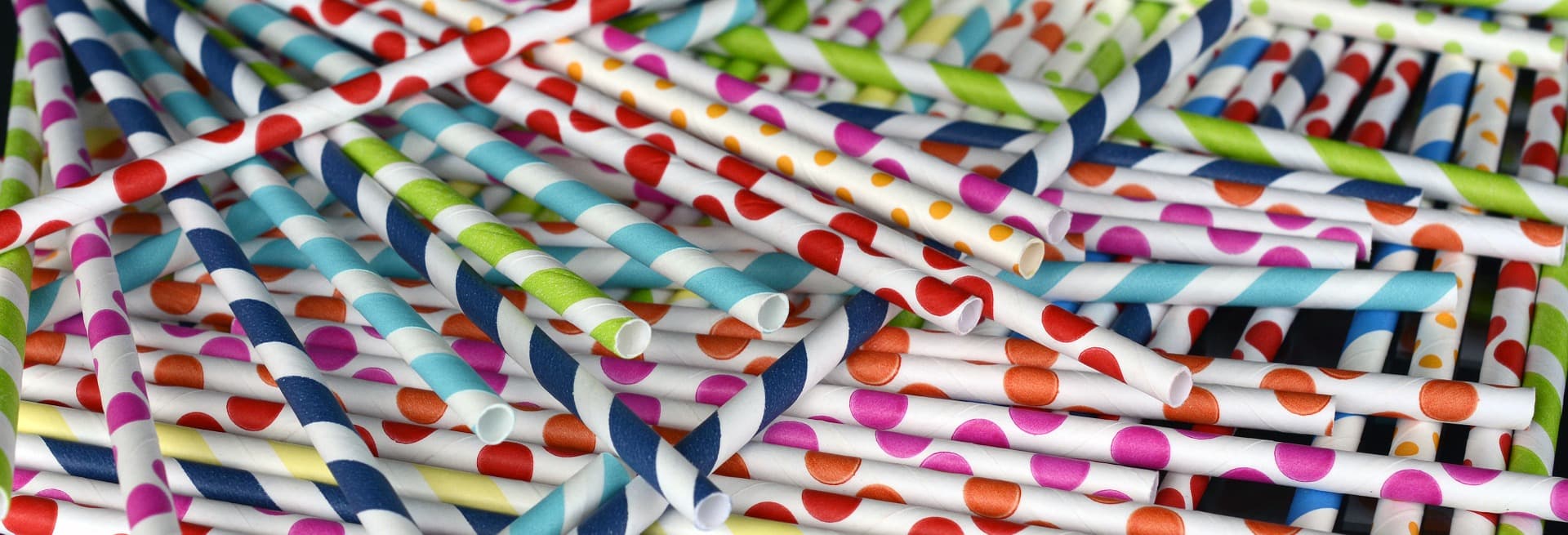 Reusable paper straws as an alternative to single-use plastic